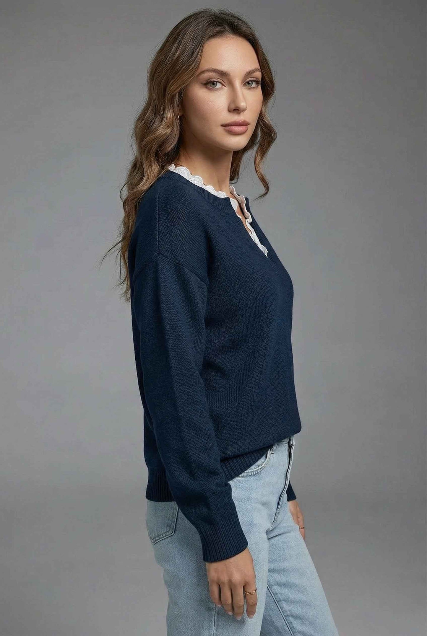Elegant Feminine Blouse with Soft Fabric and Versatile Design - Jamota