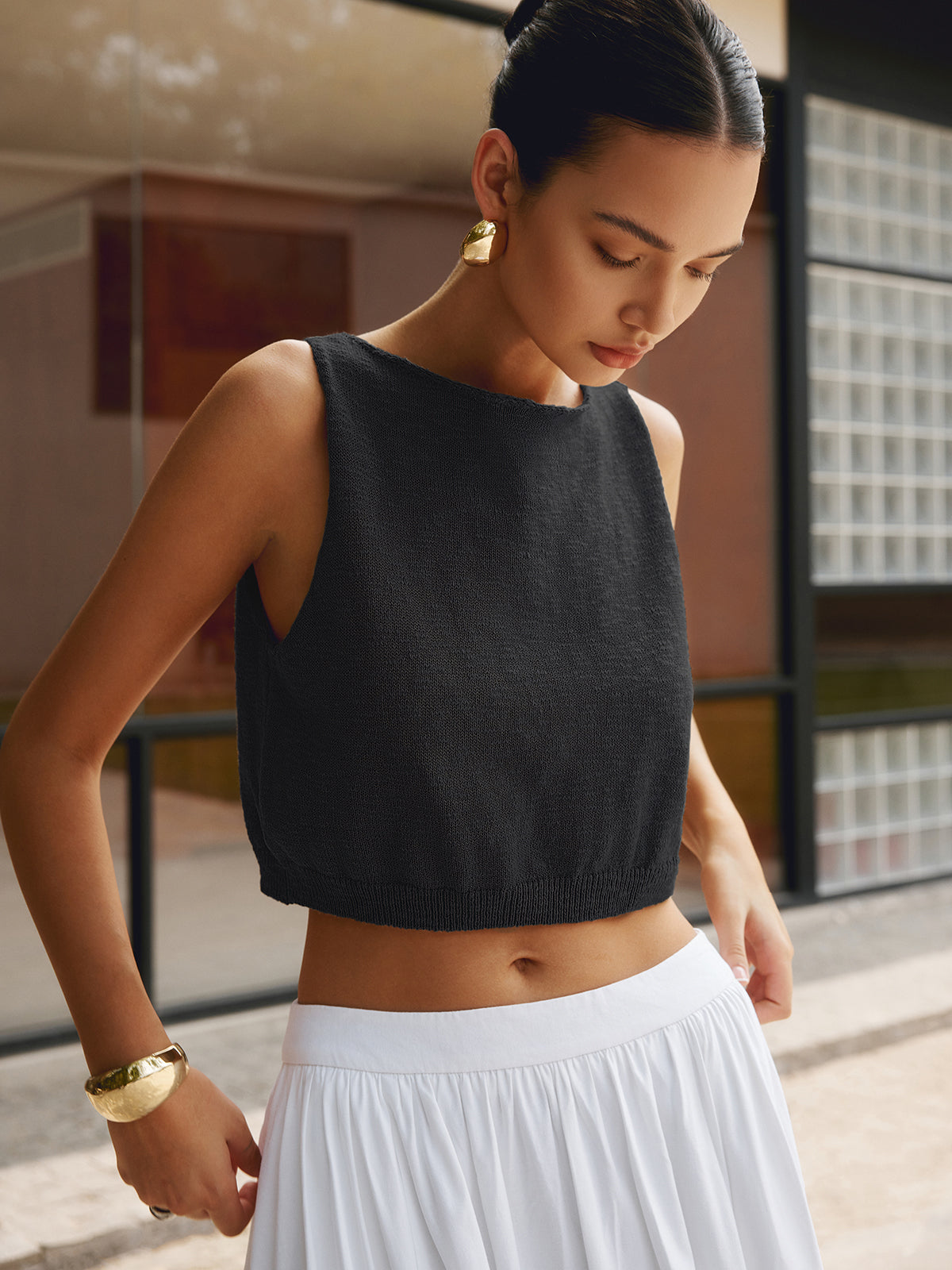 Stylish White Sleeveless Crop Top with Soft Fabric and Tailored Fit - Jamota