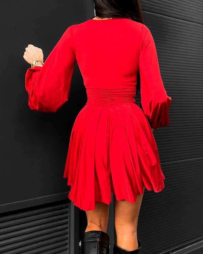 Stylish Flowy A-Line Party Dress with Elegant Sleeves & Pockets - Jamota