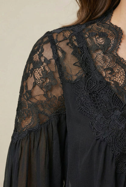 Elegant Airy Lace Collar Blouse - Professional Fit, Breathable Fabric - Jamota