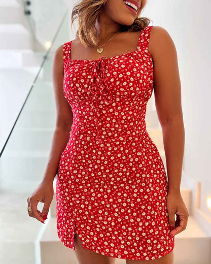 Stylish Floral Summer Romper with Adjustable Straps and Pockets - Jamota