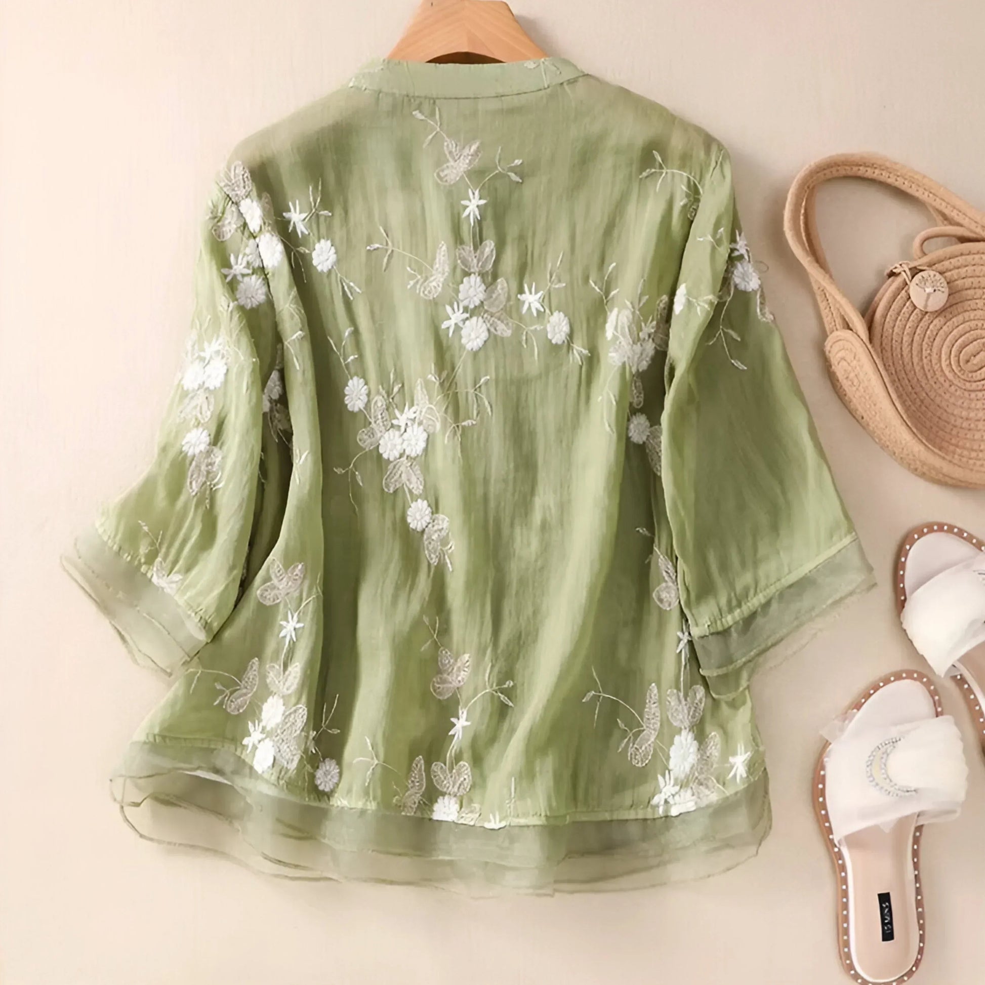 Elegant Floral Women's Top with Lightweight Fabric and Comfortable Fit - Jamota