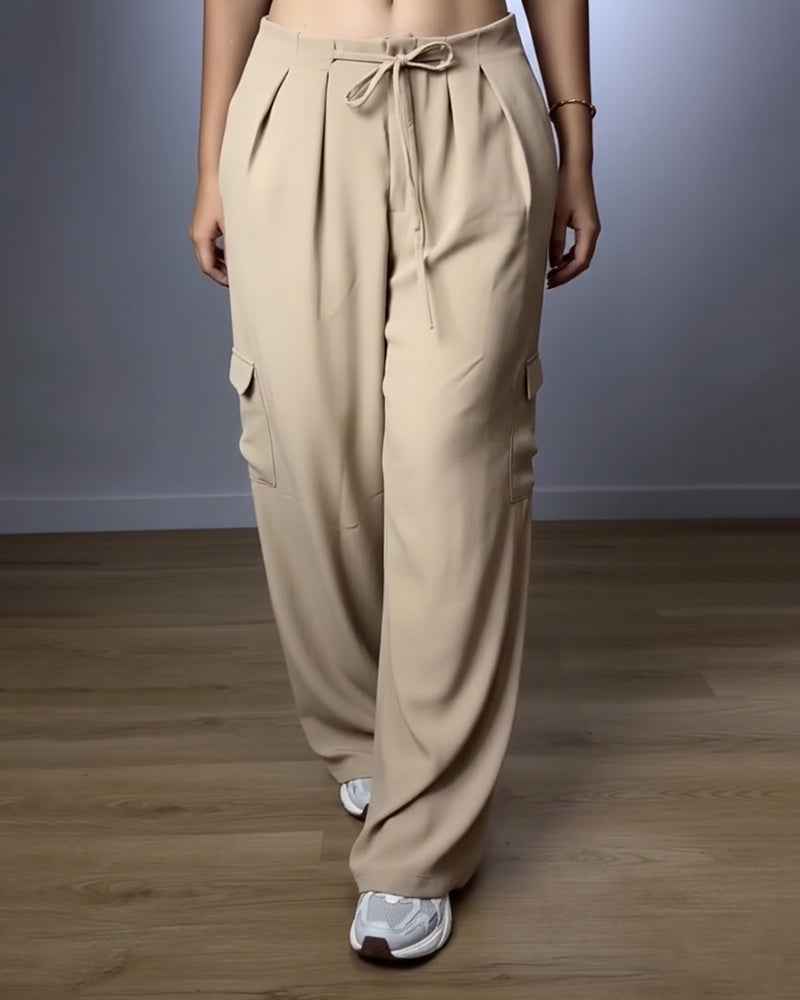 Stylish High-Waist Black Cargo Trousers with Pockets and Stretch Fabri - Jamota