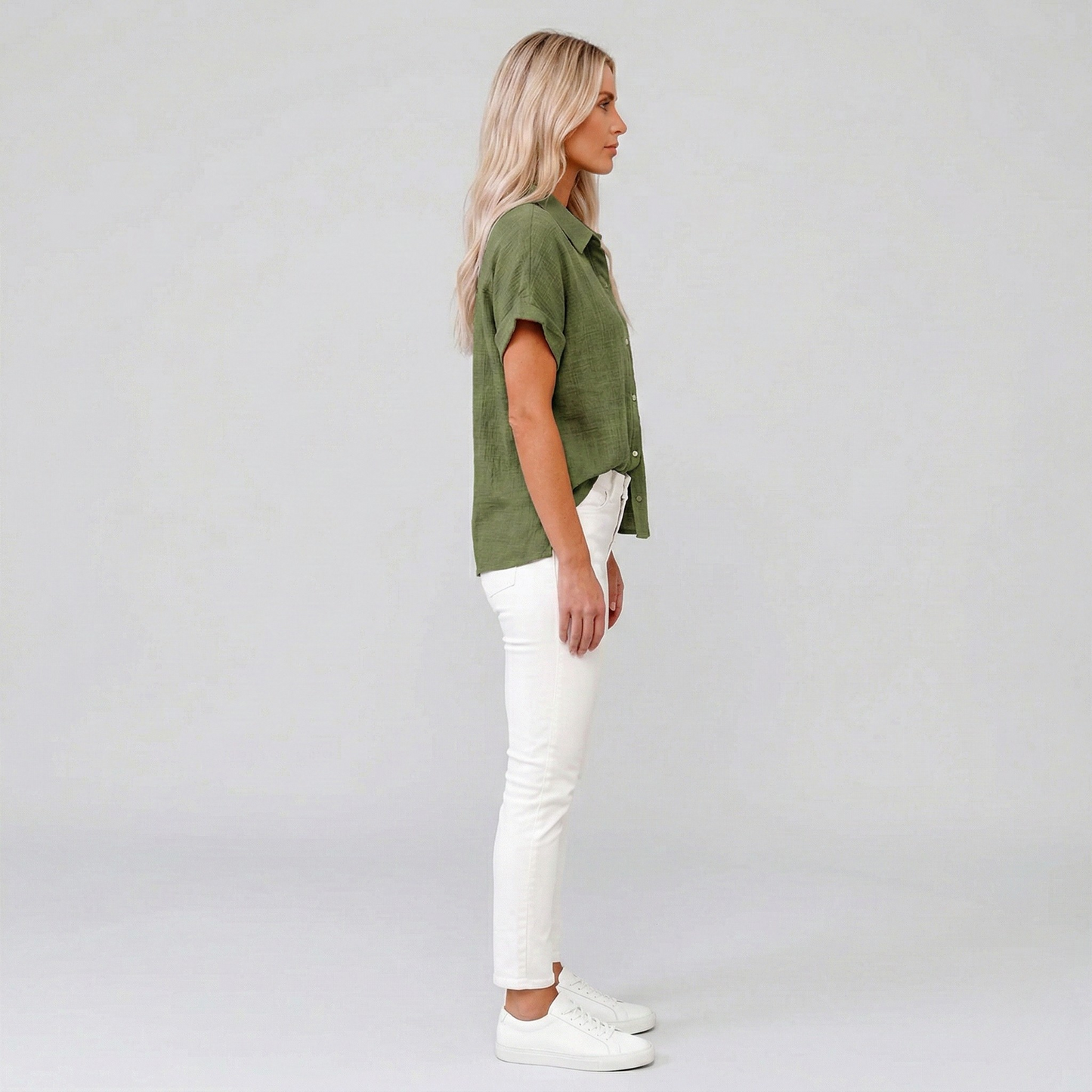Stylish Lightweight Linen Blouse with Breathable Fabric and Tailored F - Jamota