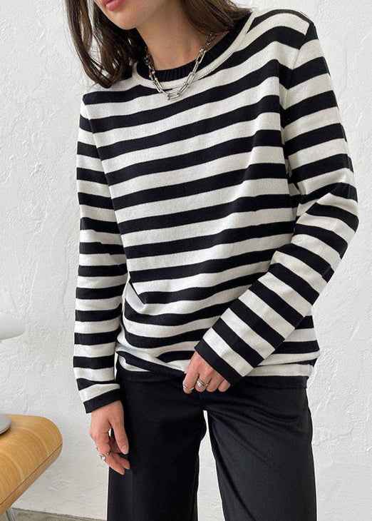 Stylish Black and White Striped Women's Top with Comfortable Fit - Jamota