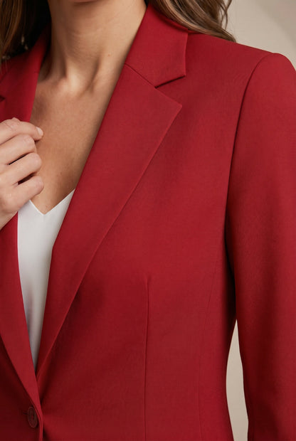 Elegant Tailored Slim Fit Blazer with Padded Shoulders & Pocket Detail - Jamota