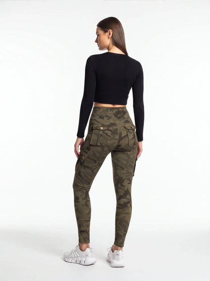 Trendy Camouflage High-Waist Leggings with Pockets and Stretch Fabric
