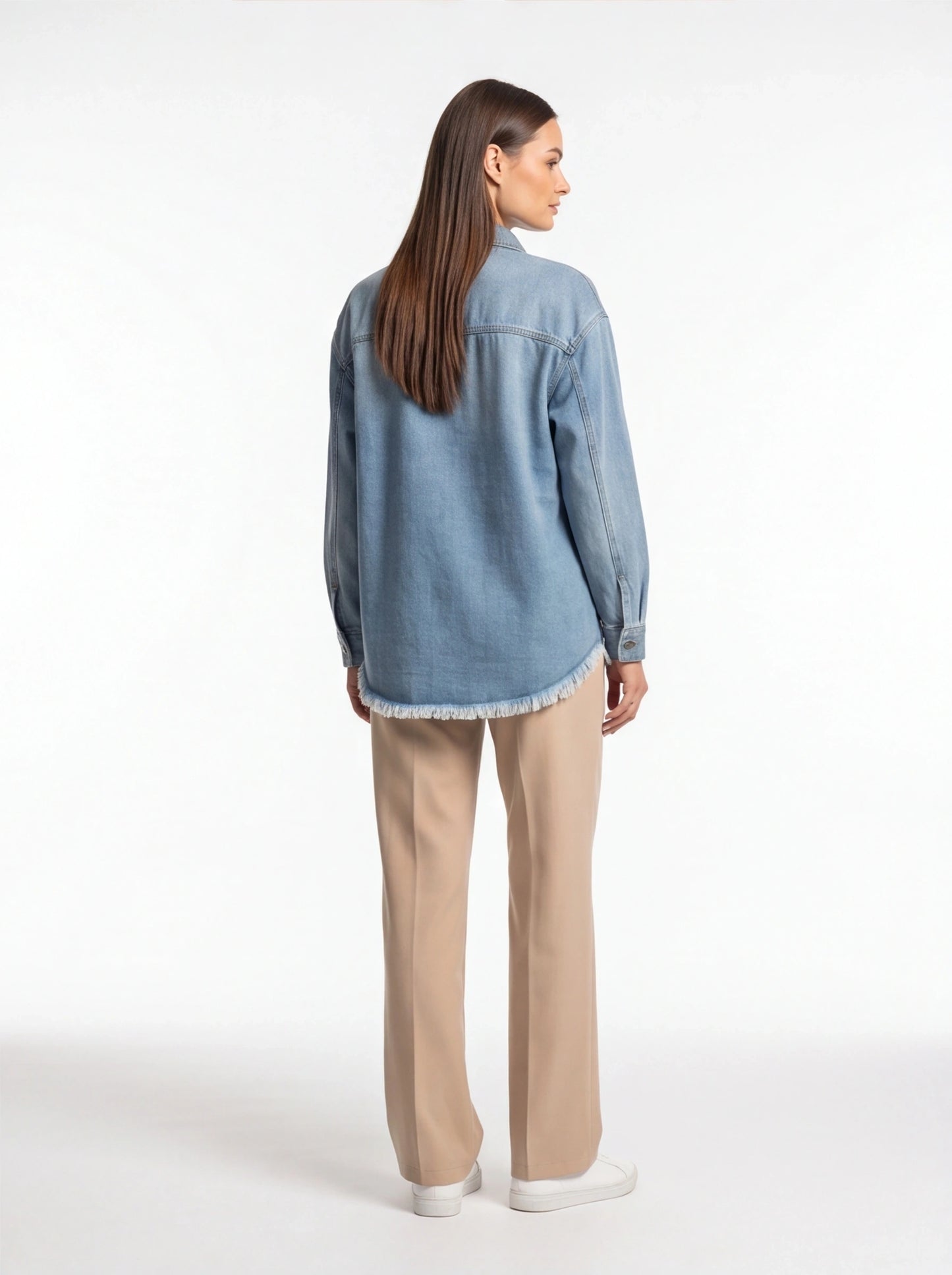 Stylish Relaxed Denim Blouse with Button Details and Soft Fabric