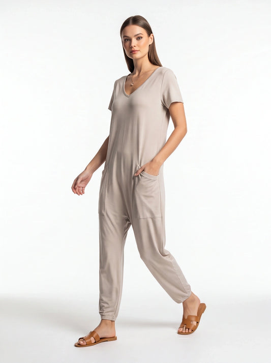 Cozy Casual Jumpsuit for Women with Adjustable Straps and Pockets - Jamota