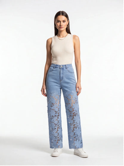 Stylish High-Waist Wide-Leg Jeans with Stretch Fabric and Relaxed Fit