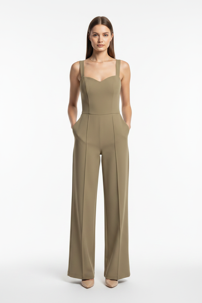 Elegant Black Women's Jumpsuit with Tailored Fit and Pockets - Jamota