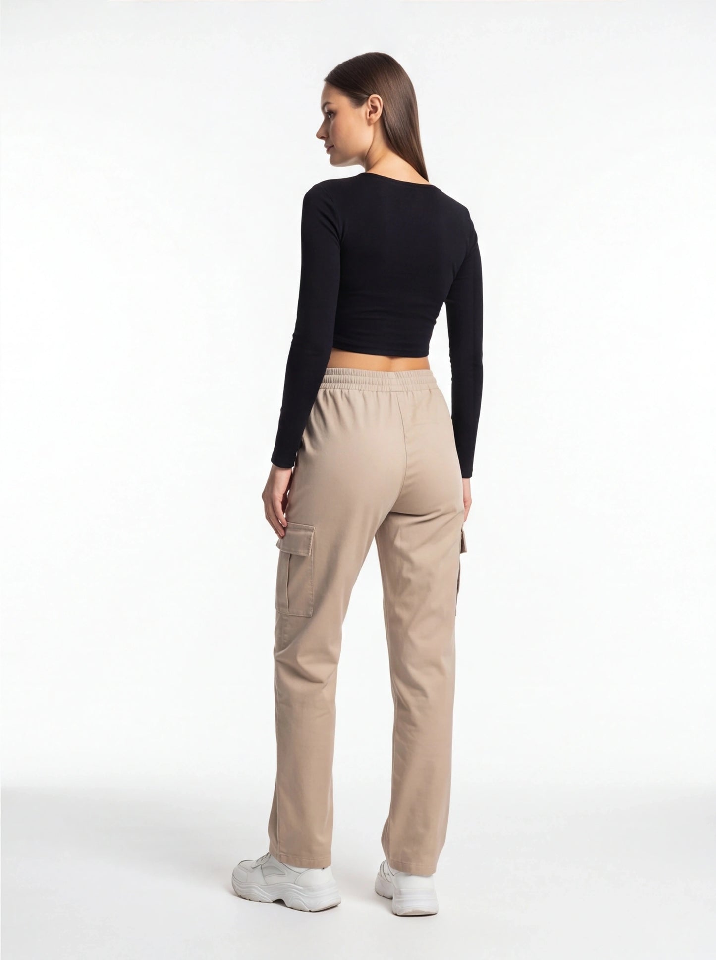 Stylish High-Waist Black Cargo Trousers with Pockets and Stretch Fabri