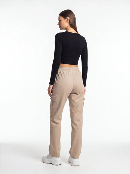 Stylish High-Waist Black Cargo Trousers with Pockets and Stretch Fabri