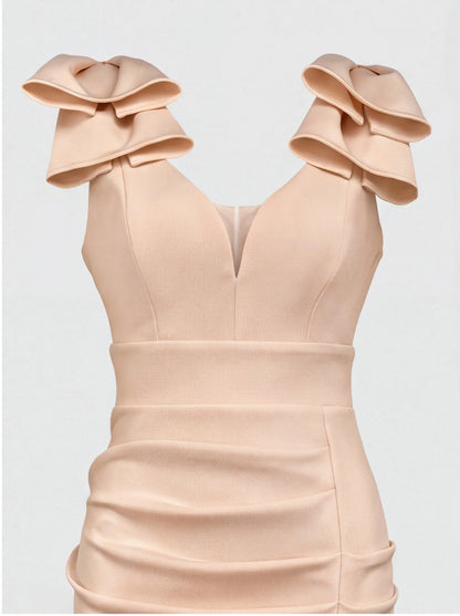 Chic Elegant Midi Cocktail Dress with Sleeveless Design and Flattering