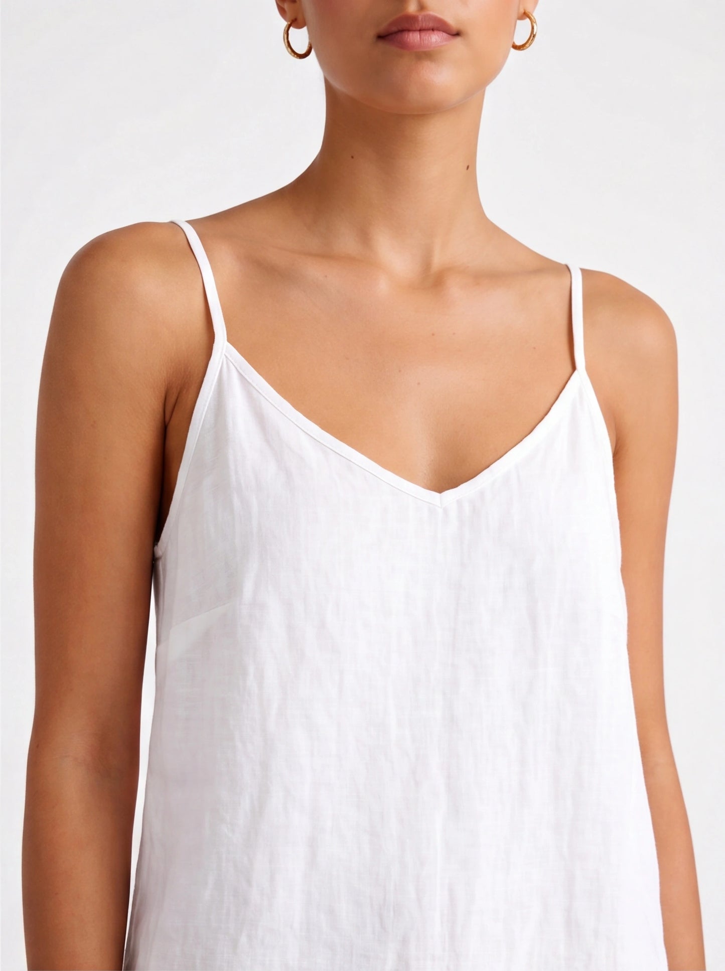 Chic Lightweight Linen Tank Top | Breathable Fabric & Versatile Design