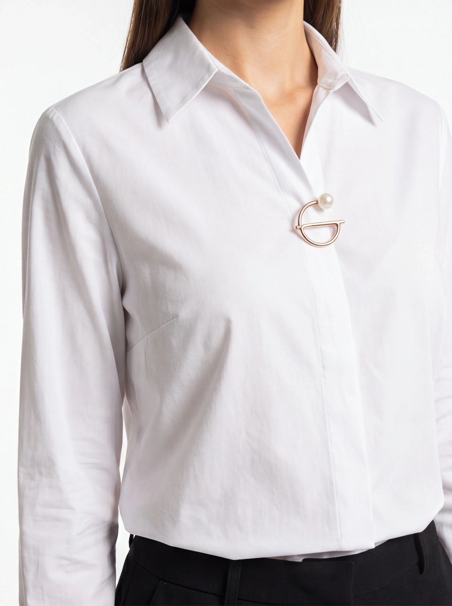 Chic Minimalist Long Sleeve Blouse with Soft Fabric and Tailored Fit