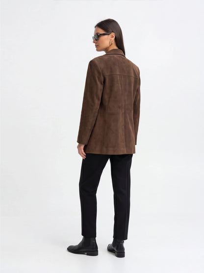Elegant Brown Tailored Blazer with Padded Shoulders and Slim Fit